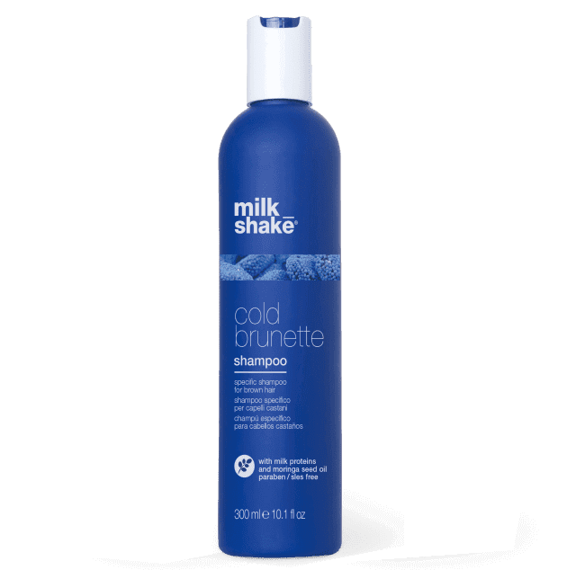 milk shake cold brunette mavi şampuan turuncu önleyici şampuanın içinde  bulunan özel mavi pigmentler, kahverengi saçtaki kırmızı/turuncu tonları etkisiz hale getirir, istenmeyen sıcak tonları giderir 